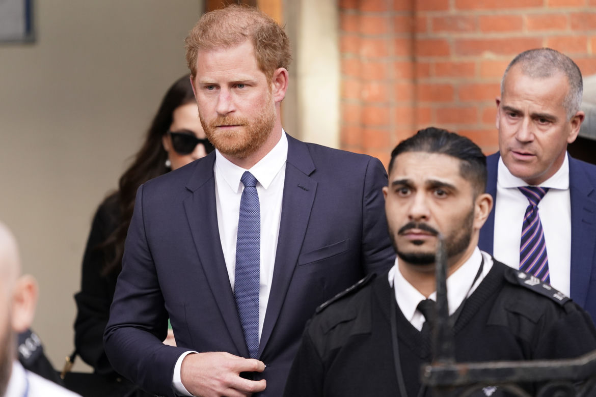 Meghan Markle wystroiła męża! Wielka przemiana księcia Harry'ego