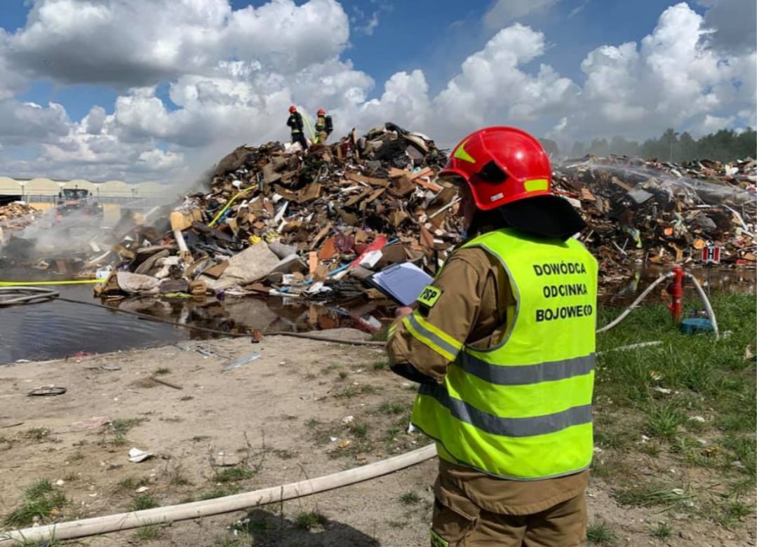 Kędzierzyn-Koźle: "Rocznicowy" pożar miejskiego wysypiska