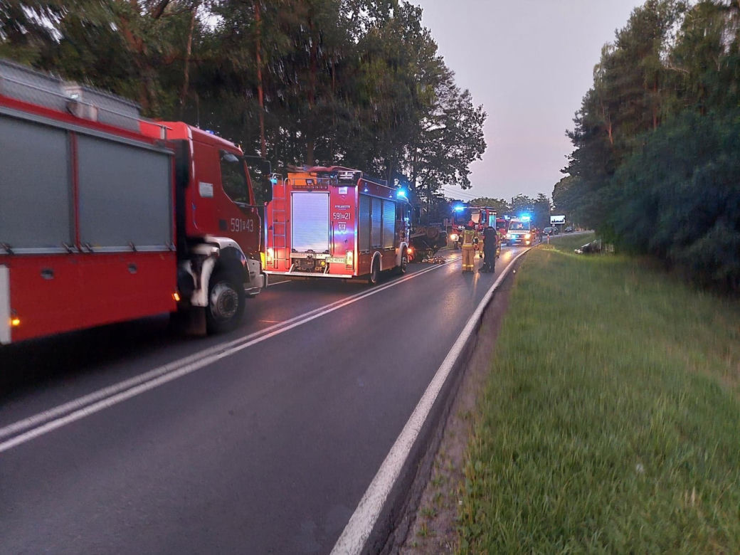 Groźny wypadek we Wronkach! Trzy osoby trafiły do szpitala
