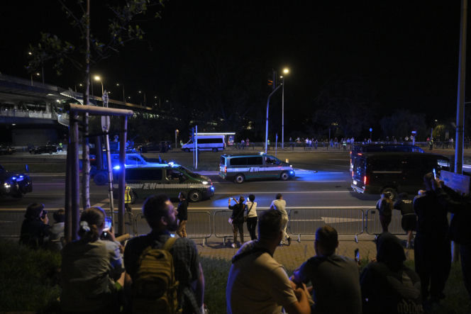 Nocna próba defilady wojskowej w Warszawie
