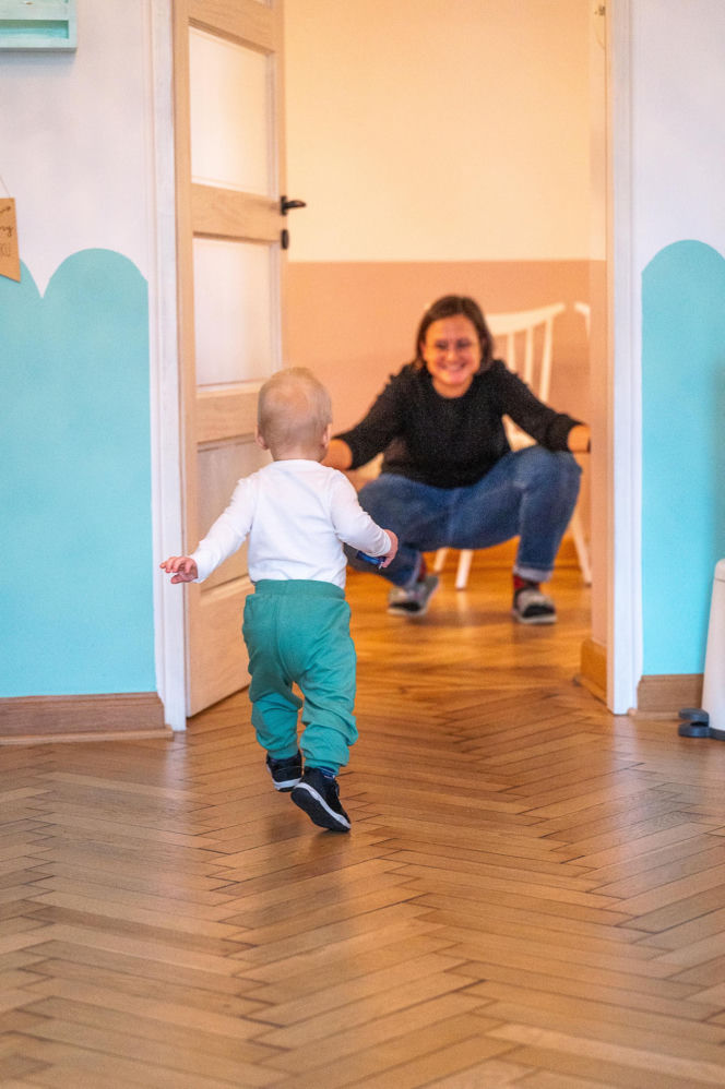 Stasio ma nowy dom. Rodzice pokochali go za zdjęcie z samochodzikiem