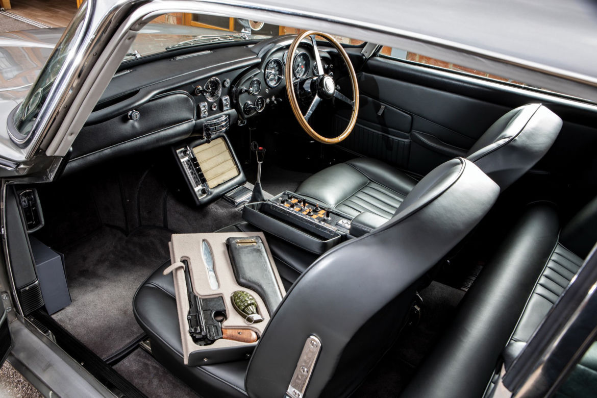 Oryginalny Aston Martin DB5 Jamesa Bonda