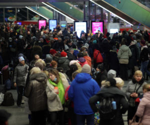 700 wolontariuszy pomaga Ukraińcom w ramach Społecznego Centrum Pomocy. Mają wielkie serca i ogrom pracy!