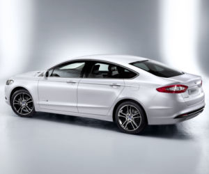 Ford Mondeo Hybrid 2015