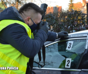 Skradzione Audi A5 odzyskane, podejrzany 23-latek w kajdankach