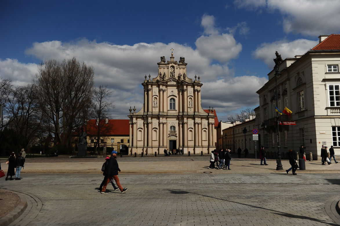 Przejmujące Groby Pańskie w Warszawie. Wielkanoc 2022