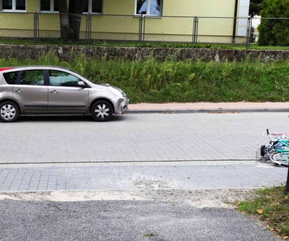 Kierująca Toyotą Yaris 61-latka nie zdołała wyhamować przed rowerzystą