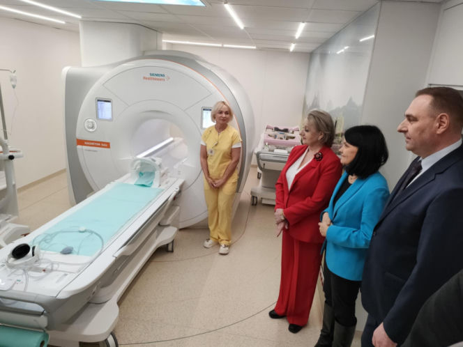 Krótsze badania i więcej możliwośći. Pracownia rezonansu magnetycznego w szpitalu w Łomży otwarta! ZDJĘCIA