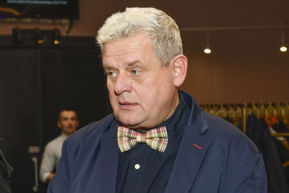 Kazik Staszewski o swoim zdrowiu: „Zwalałem to na raka mózgu. Piszczy mi ciągle”