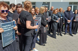 Czarny Tydzień w szpitalach powiatowych. Medycy wyszli przed placówki w całej Polsce. Służbę zdrowia zostawili w trzecim świecie”