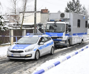 Ciała małżeństwa w mieszkaniu na Targówku. Wstrząsające szczegóły. Radek zbudował sobie fortecę
