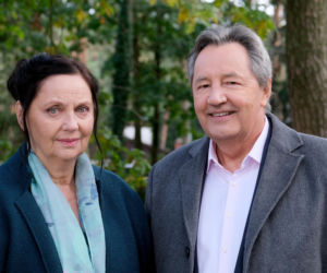 M jak miłość odc. 1917. Łukasz (Zbigniew Borek), Krysia (Hanna Mikuć)