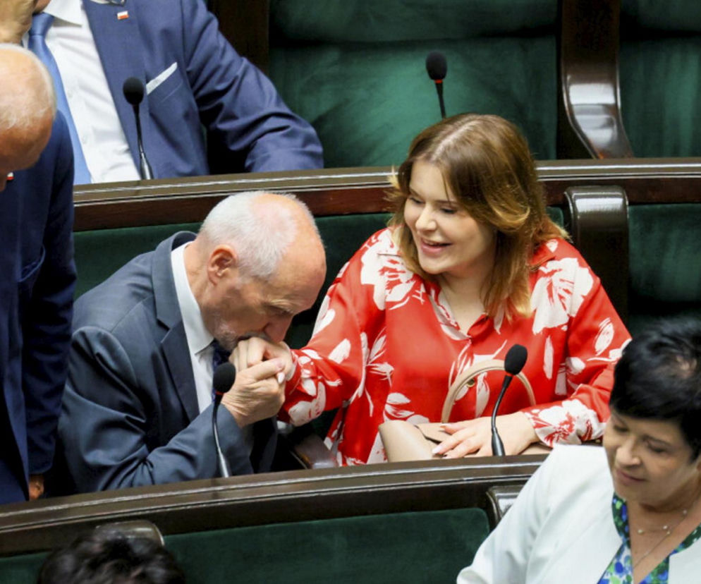 Antoni Macierewicz, Anna Krupka