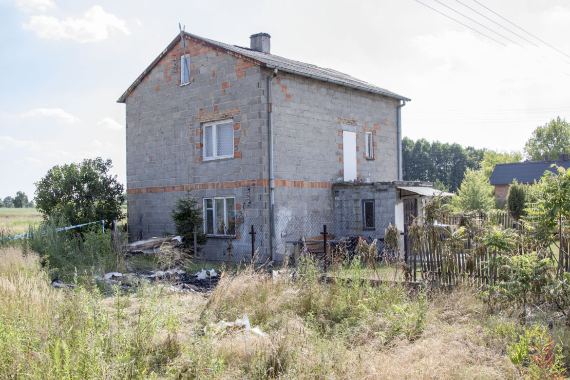 Pożar przyczepy kempingowej pod Sochaczewem: Trzylatka spłonęła żywcem [NOWE INFORMACJE]