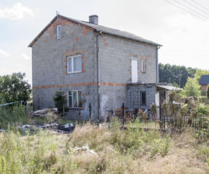 Pożar przyczepy kempingowej pod Sochaczewem: Trzylatka spłonęła żywcem [NOWE INFORMACJE]