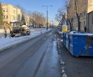 Tramwaj wzdłuż ul. Rakowieckiej w Warszawie w styczniu 2026