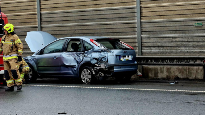 Droga w obu kierunkach jest całkowicie zablokowana