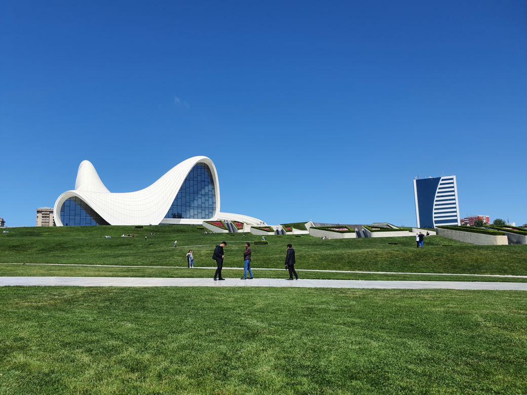 Baku - miasto ognia
