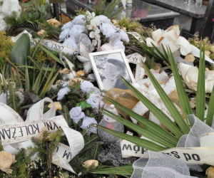 Staw, w którym dwa tygodnie temu utonęło trzech młodych mężczyzn, ratowali psa
