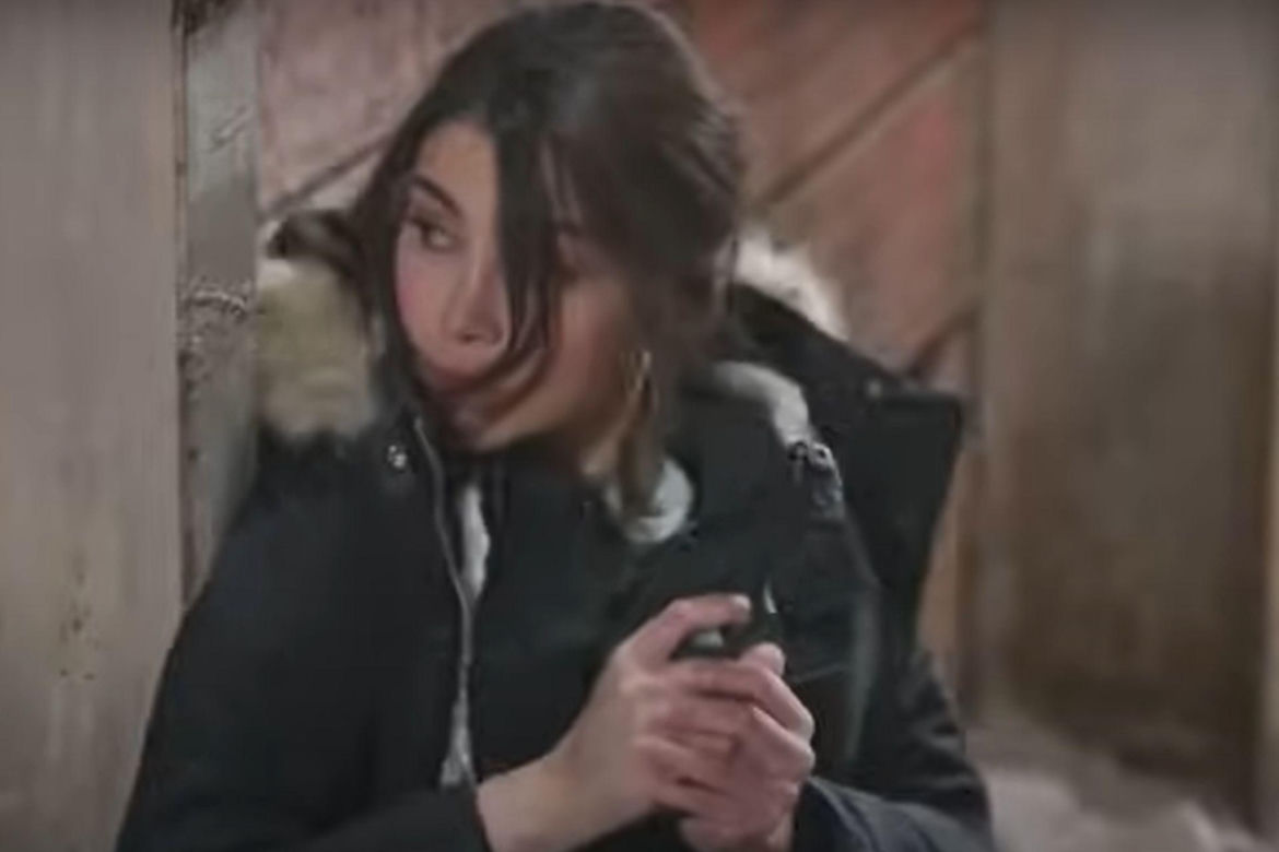 Duygu i Ali wezmą udział w policyjnej operacji. To tam Duygu zostanie postrzelona! 