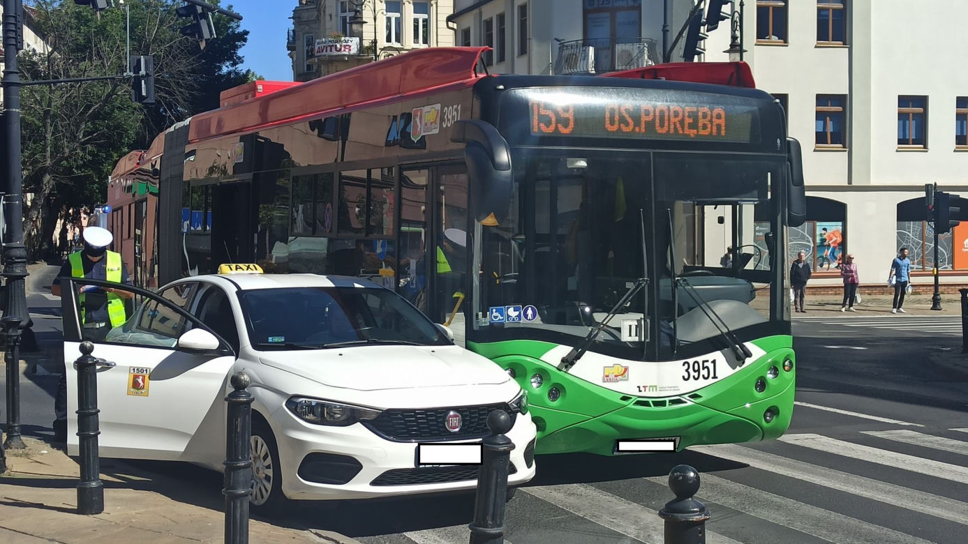 Zderzenie autobusu komunikacji miejskiej z kierowcą Bolta na jednym z lubelskich skrzyżowań [GALERIA]