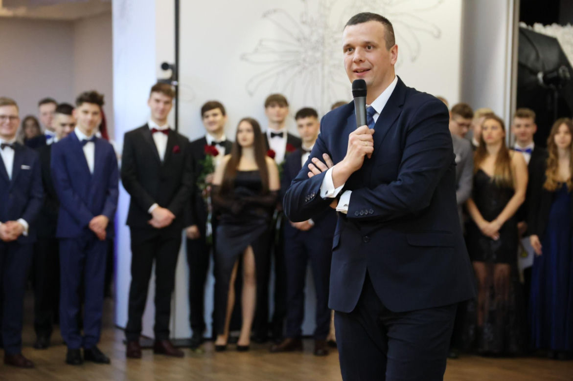 Studniówka Zespołu Szkół Elektronicznych w Lublinie. Tak bawią się tegoroczni maturzyści! 