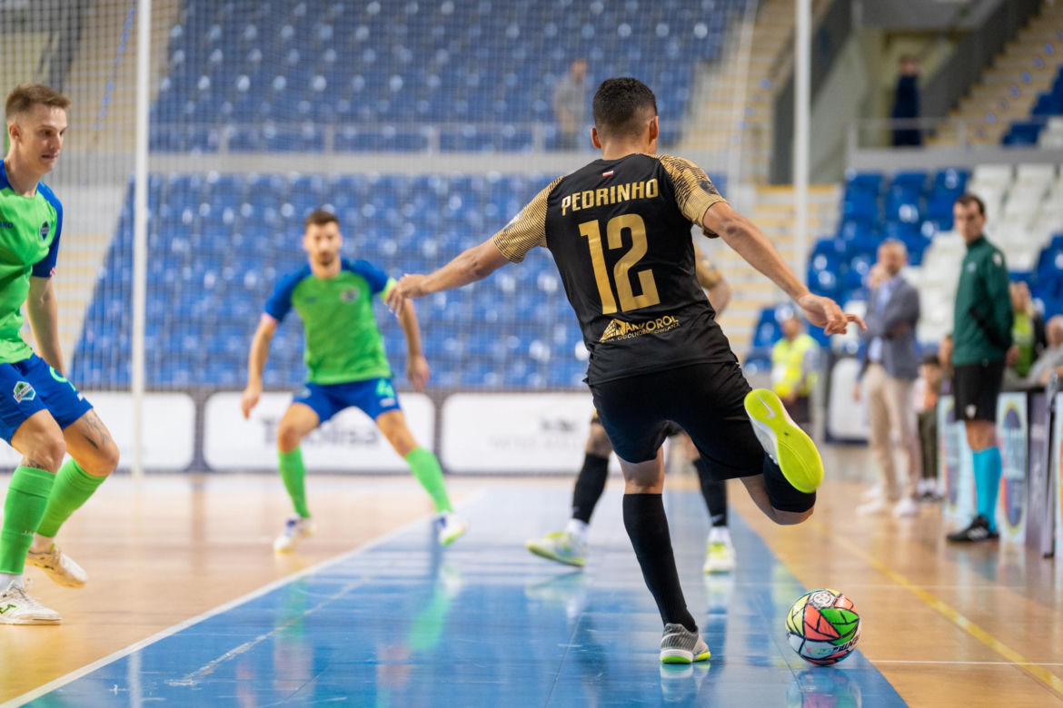 UEFA Futsal Champions League: Constract Lubawa - MNK Olmissum 7:2