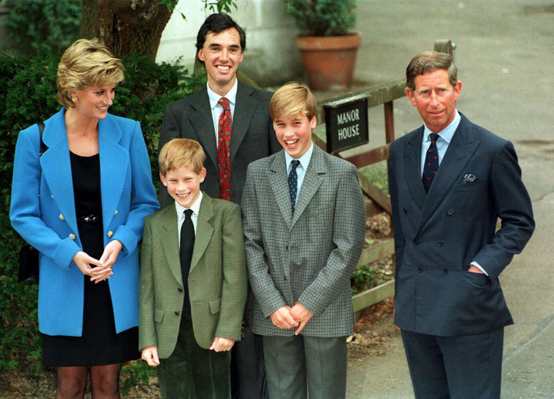 Książę George rozpoczął naukę w Eton. 25 lat temu tą samą szkołę rozpoczynał jego ojciec książę William