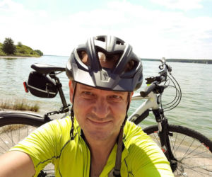 Z Wrocławia do Wilna. Były dyrektor opery pokona 800 km rowerem w szczytnym celu
