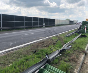 Wypadek na A4. Kierowcy jechali pod prąd korytarzem życia!