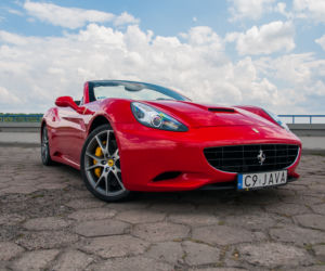 Ferrari California 4.3 490 KM 7AT