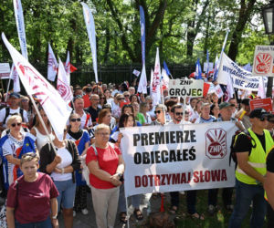 Protest nauczycieli. Chcą podwyżek. Ile zarabia się w polskich szkołach?