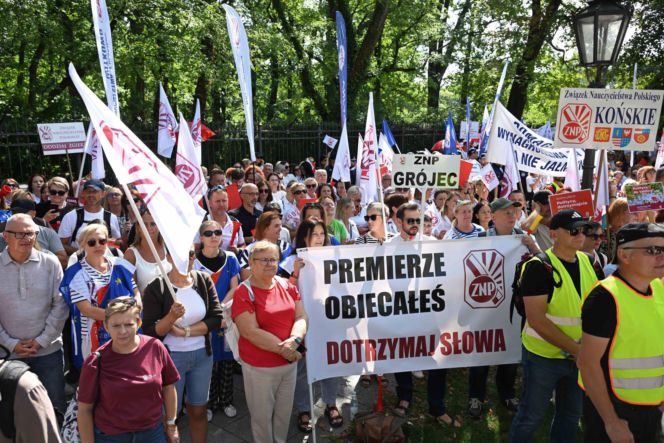 Protest nauczycieli. Chcą podwyżek. Ile zarabia się w polskich szkołach?