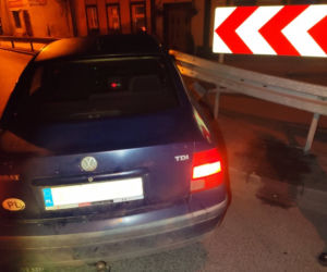 Pijany kierowca rozbił się na barierkach w Borku Strzelińskim 