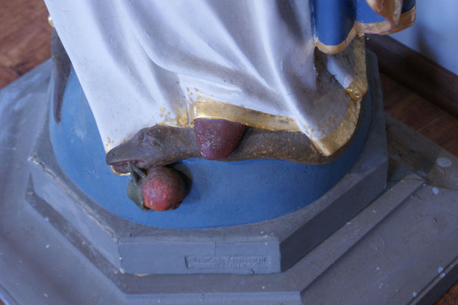 Dorobili buty Matce Boskiej