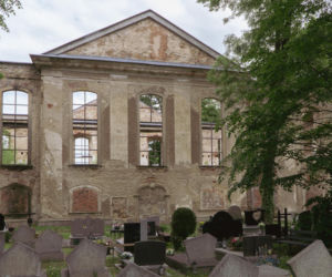 Ruiny kościoła to w Polsce częsty widok - wbrew pozorom