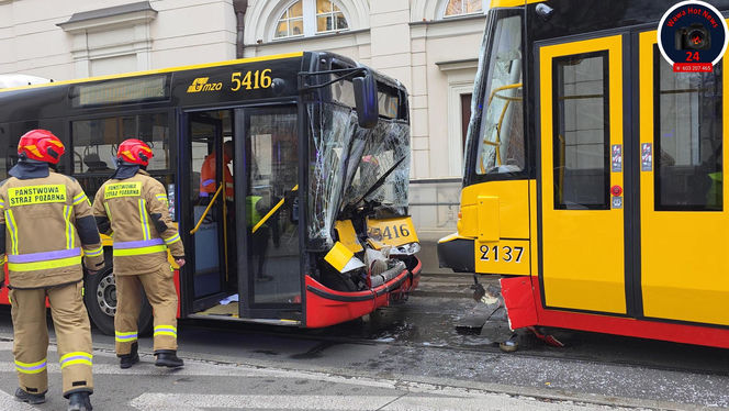 Zderzenie tramwajów i autobusu w Warszawie 18.11.2025