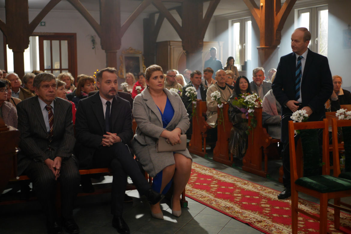 Pierwsza miłość. Seweryn (Mirosław Kropielnicki), Kazanowa (Elżbieta Romanowska), Bartek (Rafał Kwietniewski
