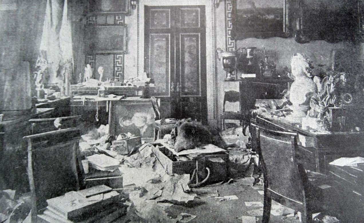 Zdewastowane wnętrza Pałacu Zimowego, listopad 1917