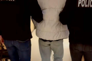 Poćwiartował ciało współlokatora i zakopał w parku! Po wszystkim napisał do matki Mateusza