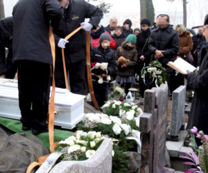 POGRZEB OLIWKI PŁACHETKI SKATOWANEJ PRZEZ KONKUBENTA MATKI