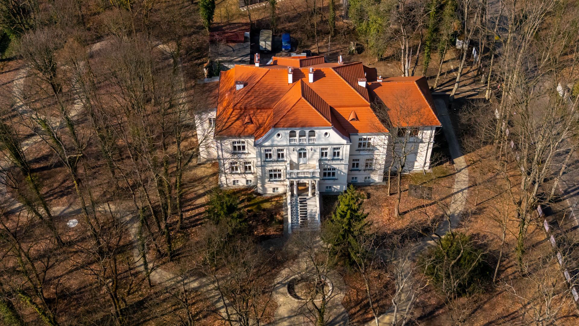 Willa Waleria ul. Spacerowa, Milanówek