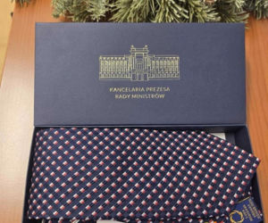 WNoPiB dla WOŚP 2026: Ekscytujące przedmioty na aukcjach. Autografy Zbigniewa Bońka, Natalii Bukowieckiej i profesora Antoniego Dudka