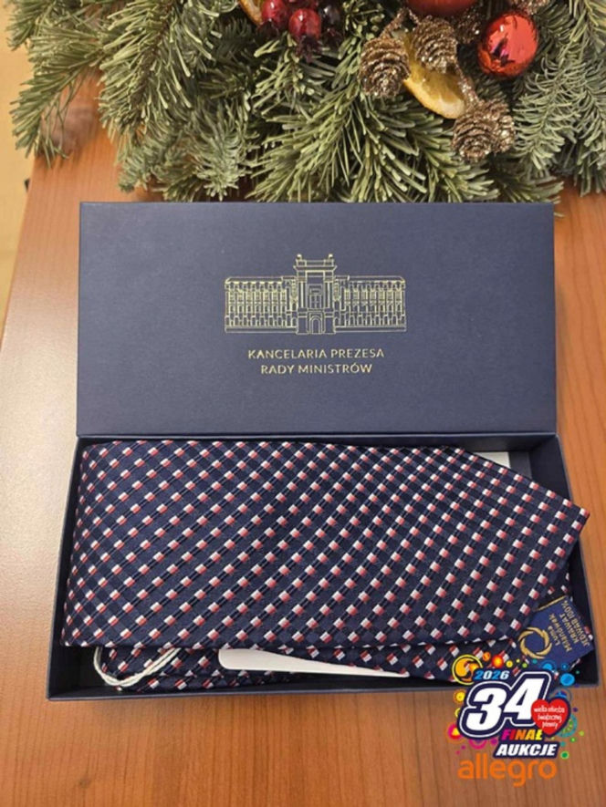 WNoPiB dla WOŚP 2026: Ekscytujące przedmioty na aukcjach. Autografy Zbigniewa Bońka, Natalii Bukowieckiej i profesora Antoniego Dudka