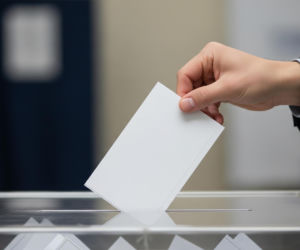 Referendum na Ukrainie i wybory prezydenckie. Kto stoi za presją na Kijów?