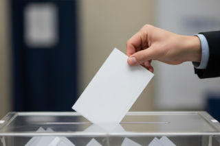 Referendum na Ukrainie i wybory prezydenckie. Kto stoi za presją na Kijów?