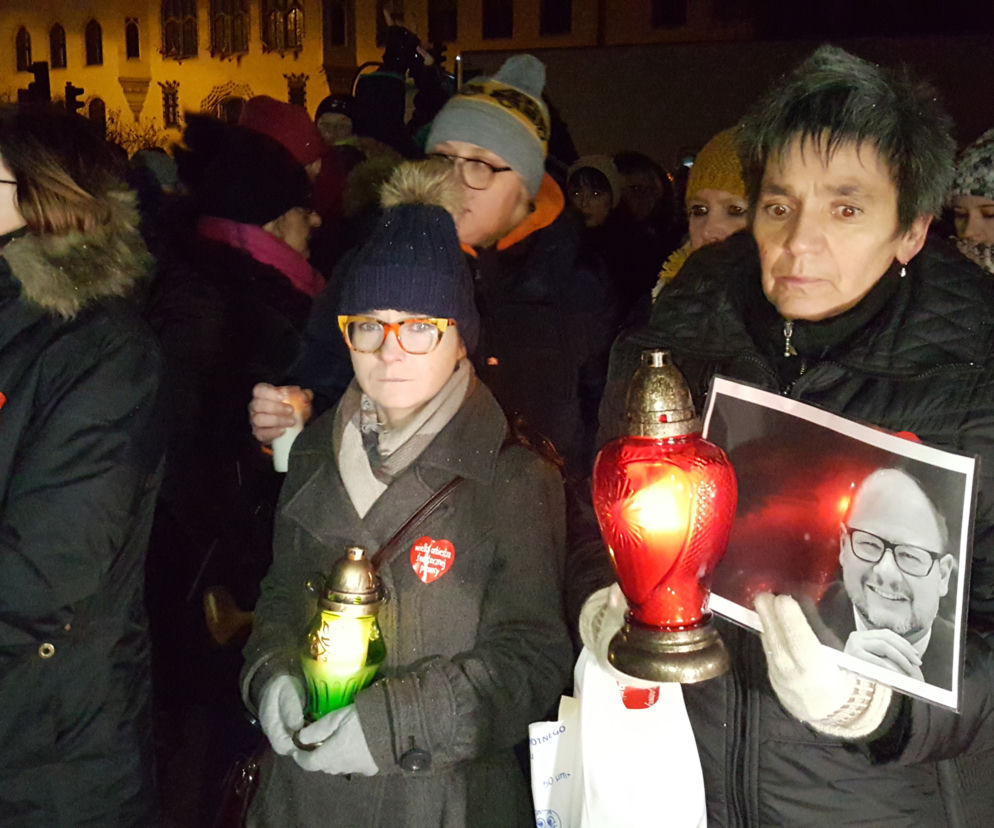 Bydgoszczanie uczcili pamięć Pawła Adamowicza