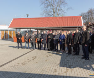 Bartoszyce: Otwarcie nowego targowiska miejskiego Mój Rynek. Mieszkańcy zyskali nowoczesne miejsce do handlu
