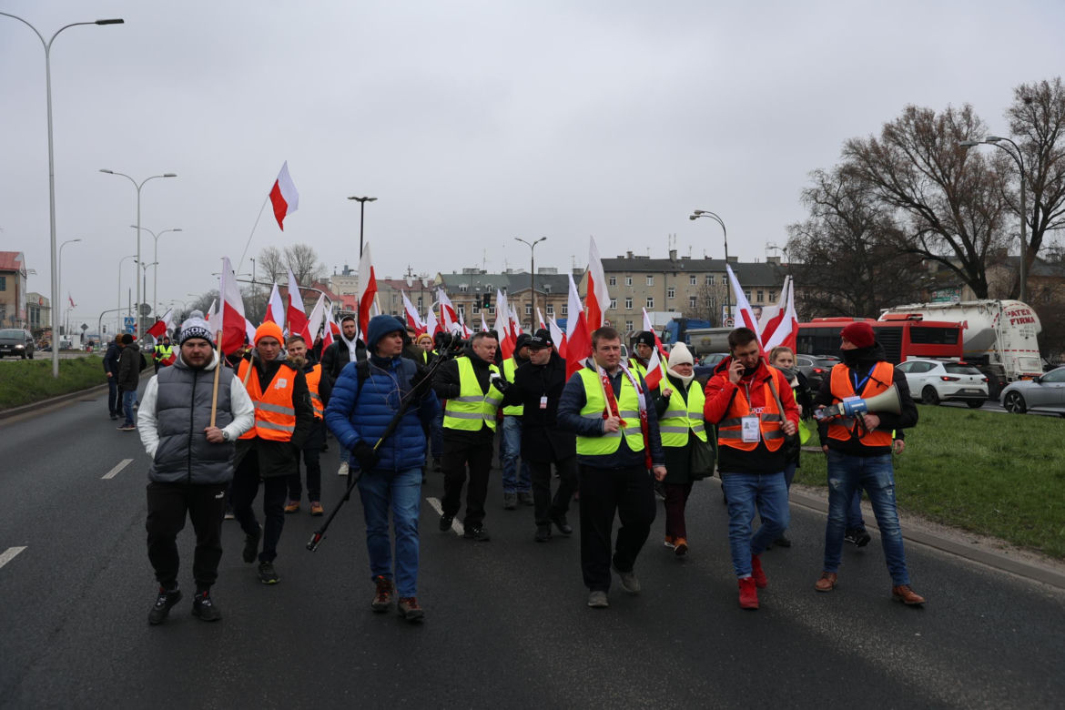 Protest rolników 20 marca w Lublinie. Przeszli ulicami miasta pod LUW