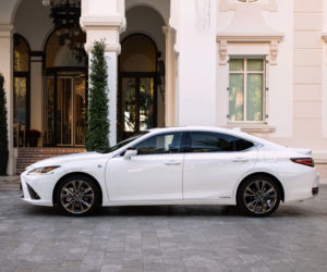 Lexus ES 300h F Sport 